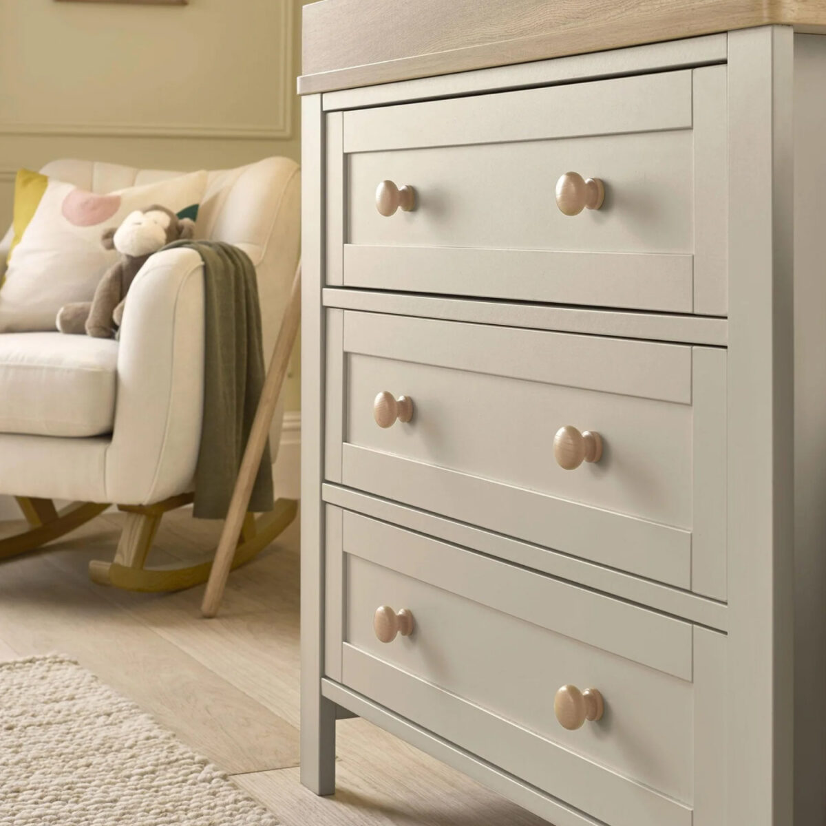 Mamas-&-Papas-Wedmore-3-Piece-Nusery-Furniture-Room-Set-Drawers-Lifestyle