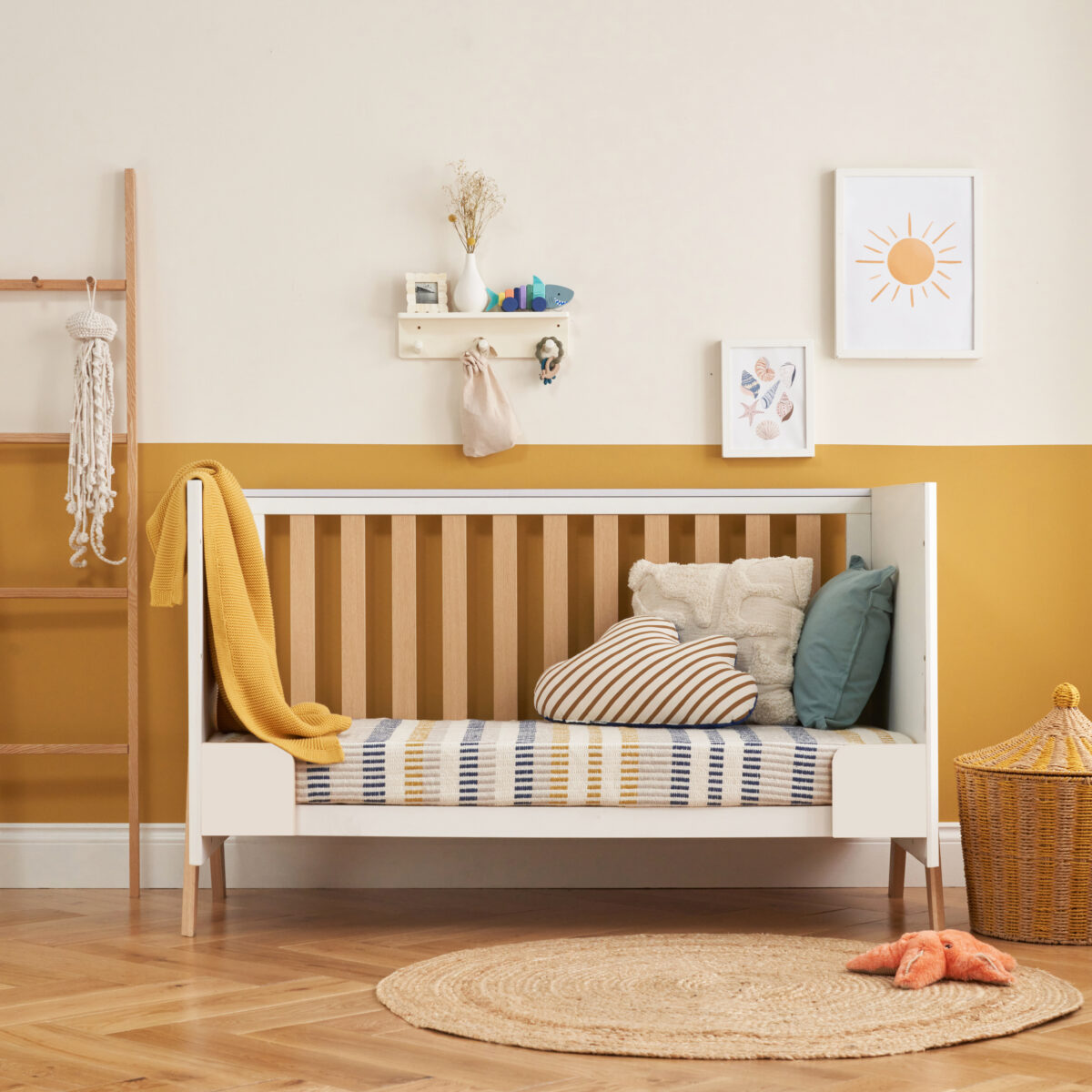 Fuori Cot Bed - White & Light Oak 14