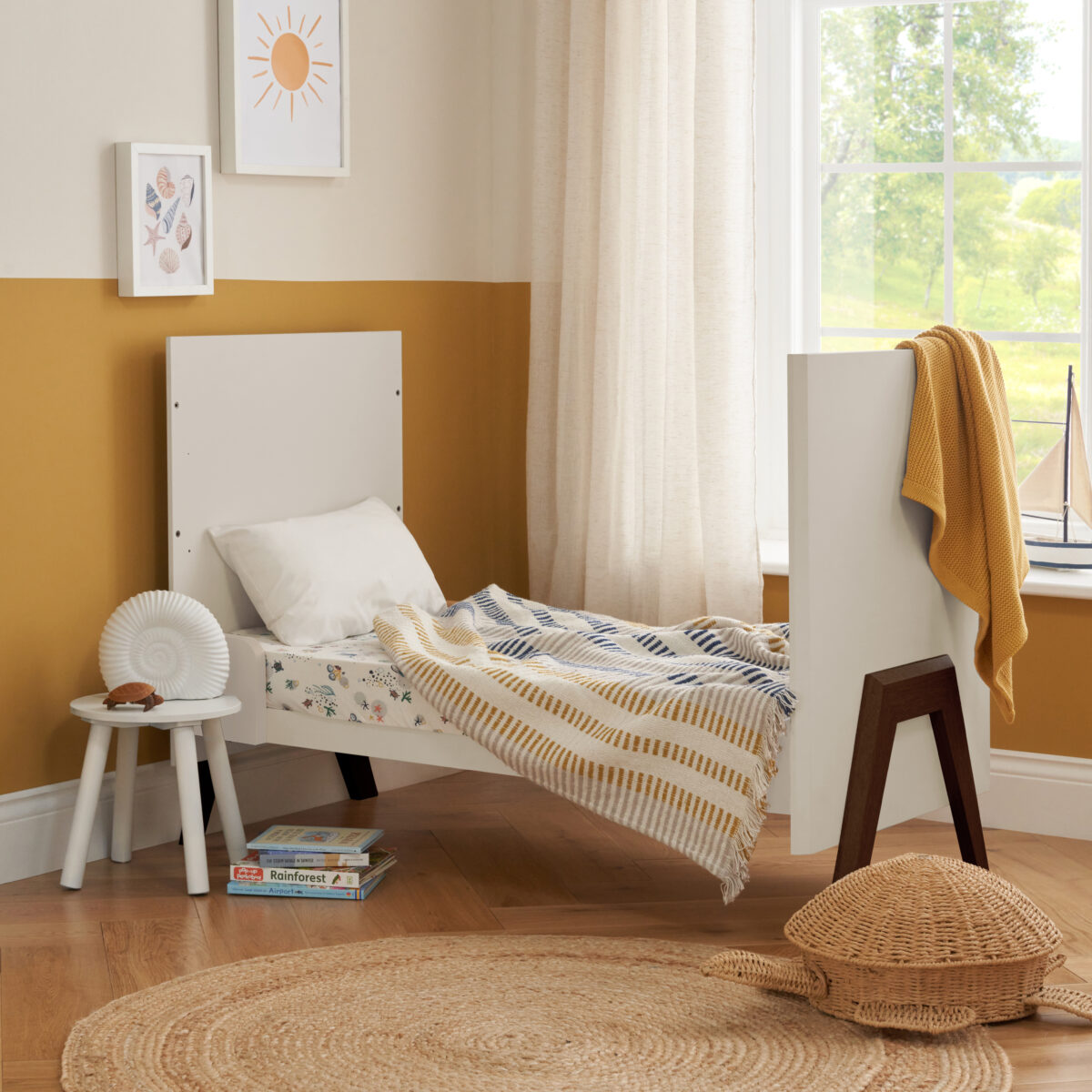 Fuori Mini 2 Pc Room Set - White Sand & Warm Walnut 9