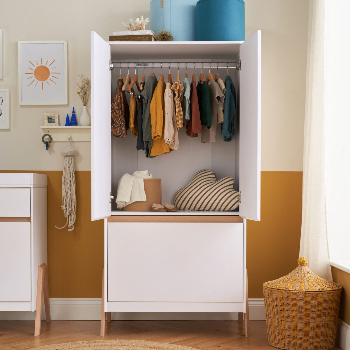 Fuori Wardrobe - White & Light Oak 7