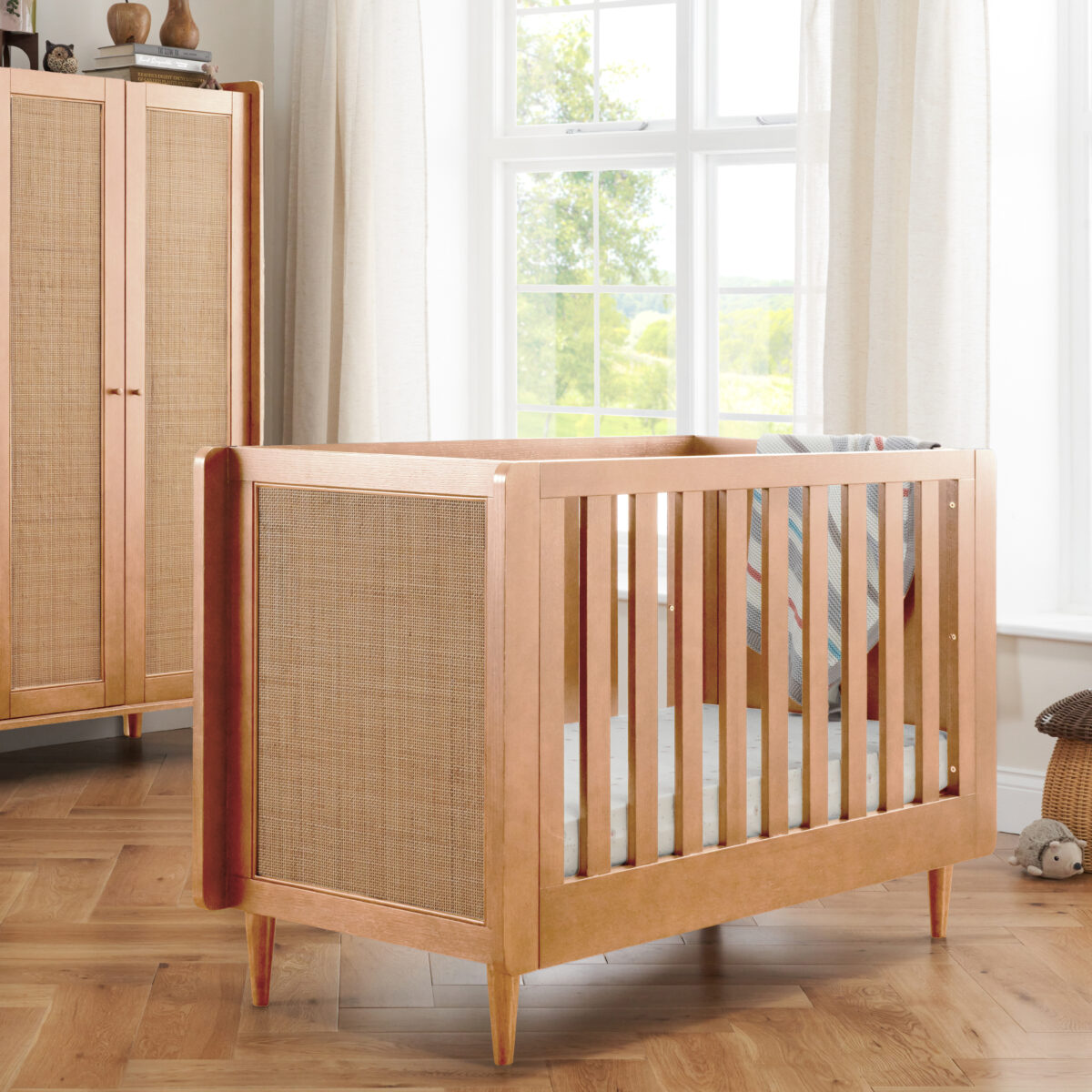 Japandi Mini Cot Bed - Light Oak 1