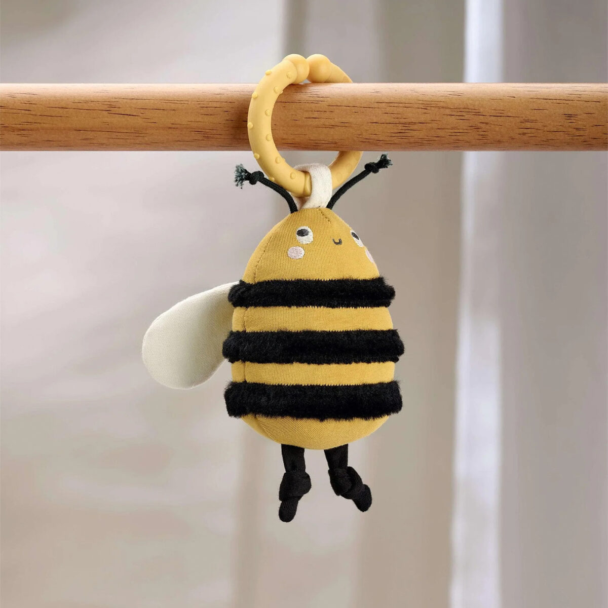 mamas-papas-activity-toys-grateful-garden-multi-linkie-bee-teething-toy-35645555736741_1024x1024@2x