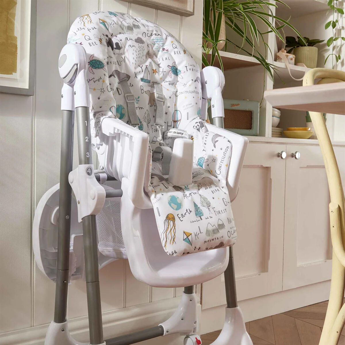 mamas-papas-highchairs-snax-highchair-happy-planet-31396673257637_1200x